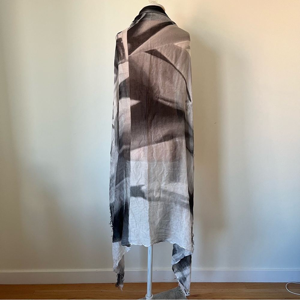 Suzi Roher Grey Face Design Modal Silk Lightweight Shawl Scarf EUC One Size - Picture 3 of 10